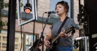 Günün şarkısı: Angel Olsen – Stars