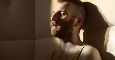 Bu akşam Borusan Müzik Evi'nde sahne alacak Ben Frost'tan yeni klip: ''Rare Decay''