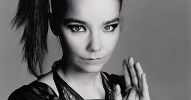 Björk, son albümü “Vulnicura”yı Spotify “çılgınlığından” uzak tutmakta ısrarcı