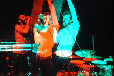 Son Adidas reklamının müziği Death Grips'ten