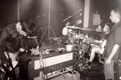 Fugazi'nin ilk demosu Dischord Records tarafından yayınlanıyor
