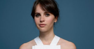 Felicity Jones, yeni 