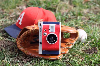 Yeni Lomo’Instant fotoğraf makinelerini gördünüz mü?