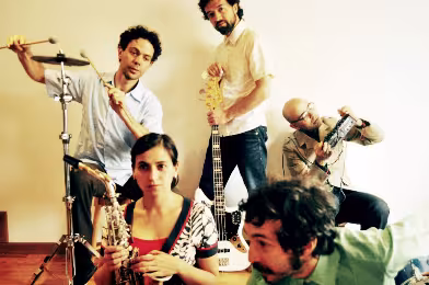 Günün şarkısı: Meridian Brothers - El Pinchadiscos del Amor