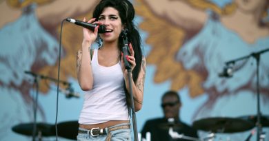 Amy Winehouse'un ailesi, yoldaki belgeselden pek memnun değil