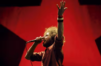 Günün şarkısı: Rage Against The Machine - Take The Power Back