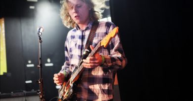 Ty Segall’dan yeni bir derleme albüm: “$ingle$ 2”